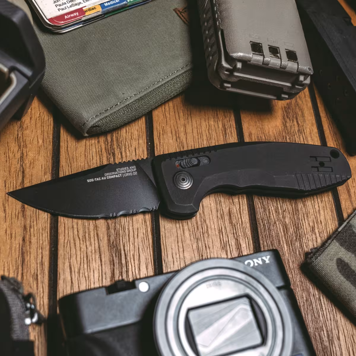 SOG-TAC AU Compact - Serrated _ Pro Use Automatic Knife