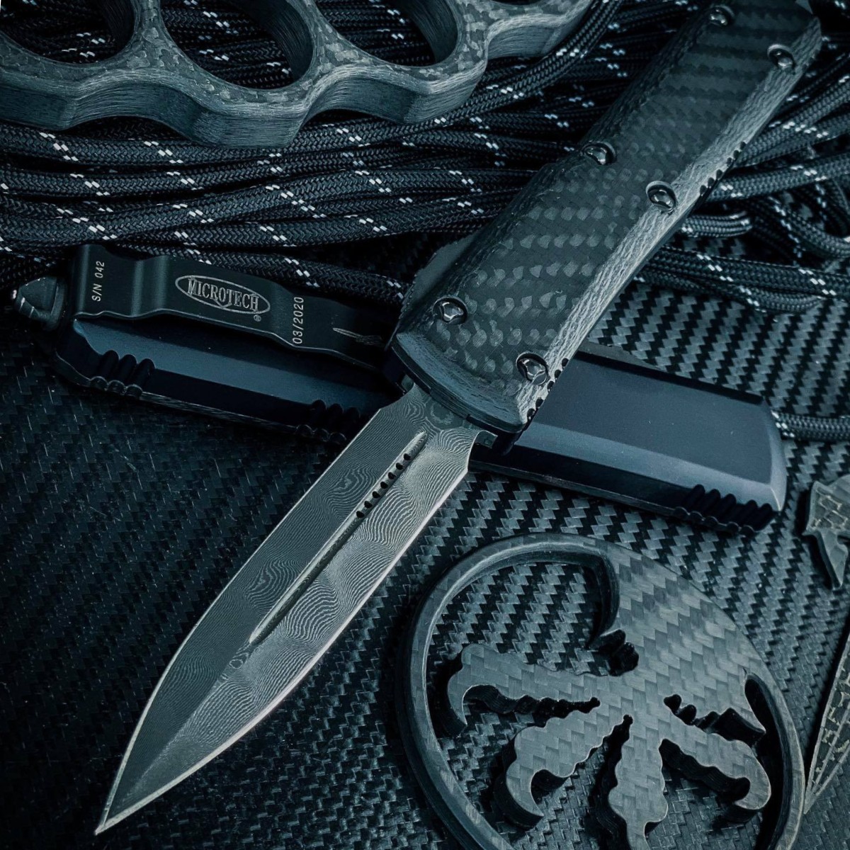Microtech Carbon Fiber Damascus 122-16 CFS | Moskito.cz