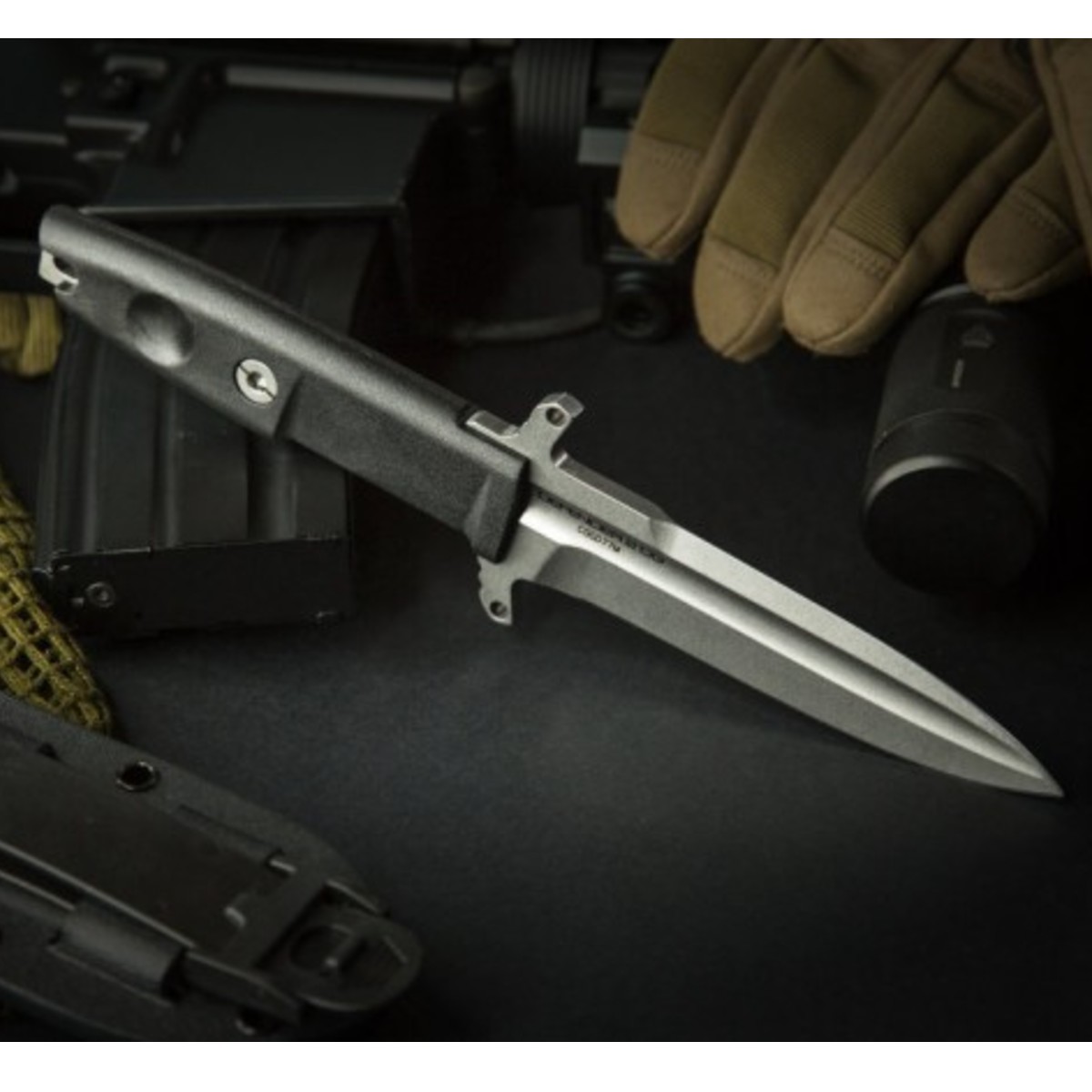 Couteau Fixe Extrema Ratio DEFENDER 2 DG STONE WASHED