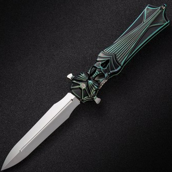 Rike-Knife-Amulet-BGr