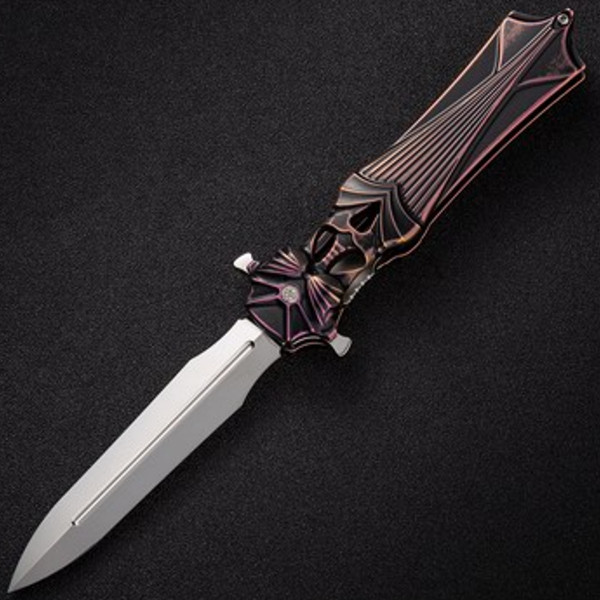 Rike-Knife-Amulet-BP