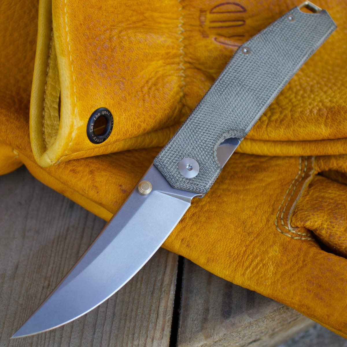 GiantMouse-ACE-CLYDE-GREEN