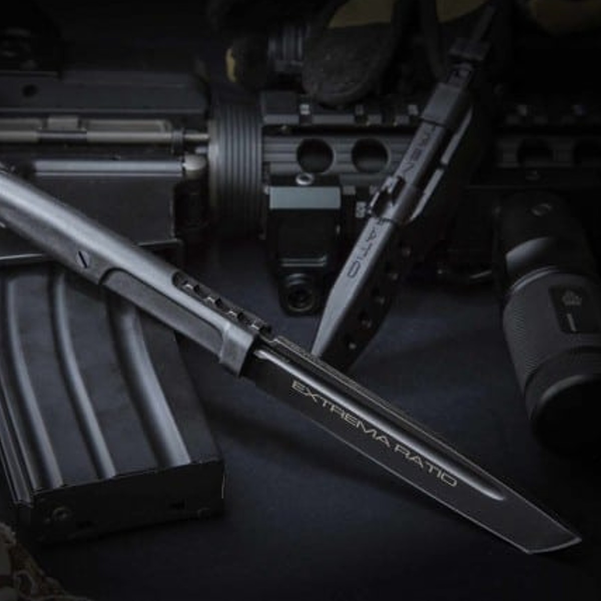 Couteau Fixe Extrema Ratio MAMBA NOIR