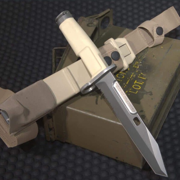 fulcrum-bayonet-desert-sw-extrema-ratio