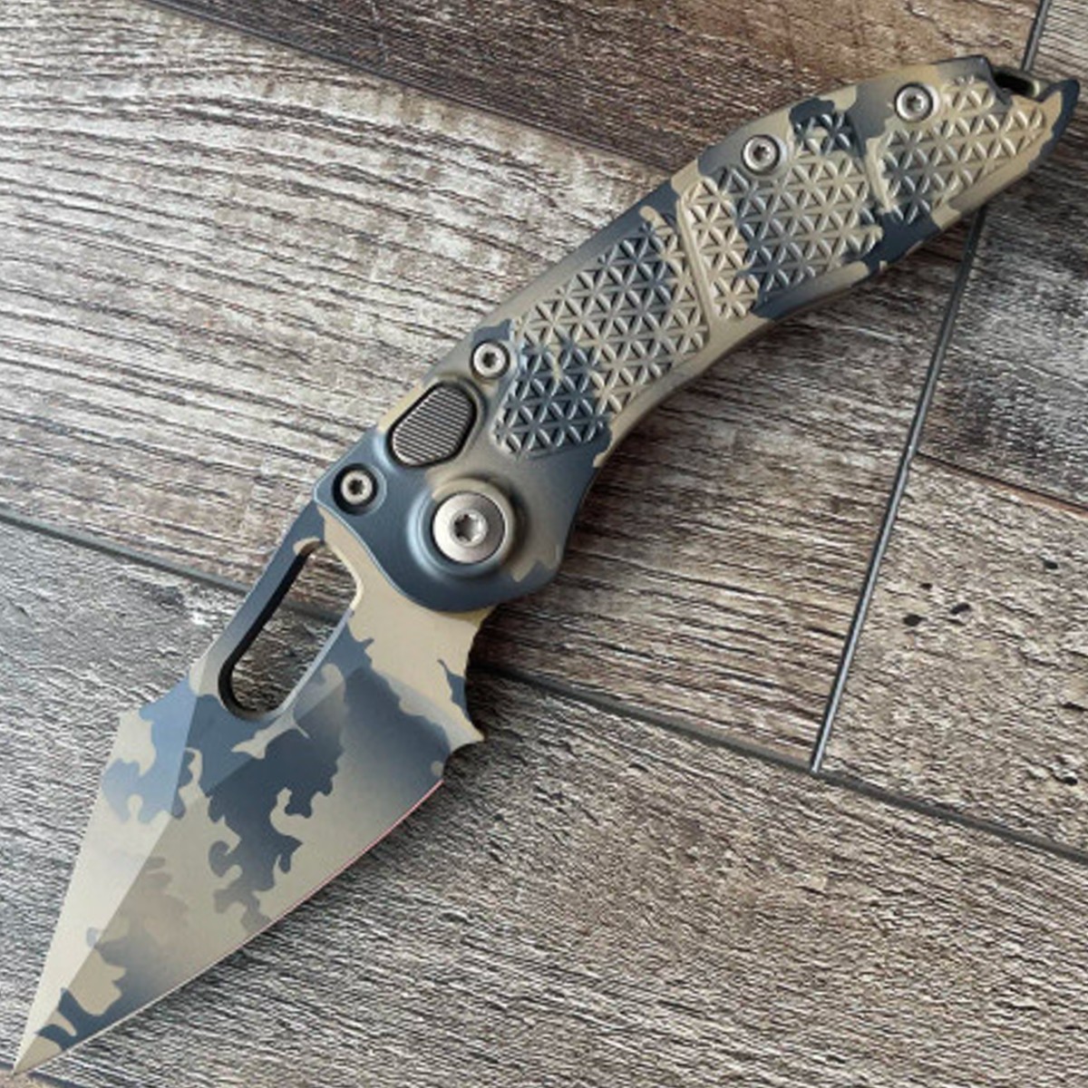 Microtech-169-1CCS-Stitch-Coyote-Camo-Standard